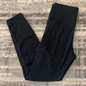 Sold*****Offline Cargo Pocket Leggings